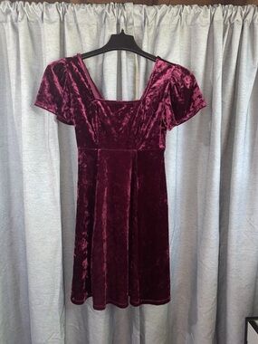 Spoiled Velvet Square-Neck Mini Dress in Wine